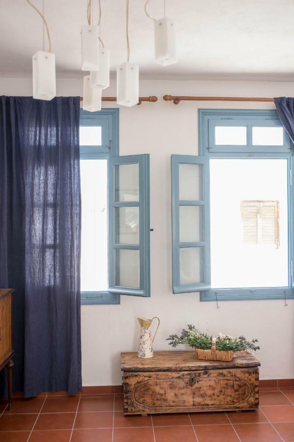 Eirinaki House Apartment Patmos Town ภายนอก รูปภาพ